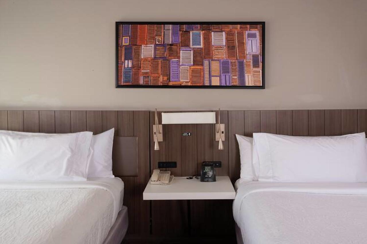 Hotel Hilton Garden Airport/millenium Center 3*