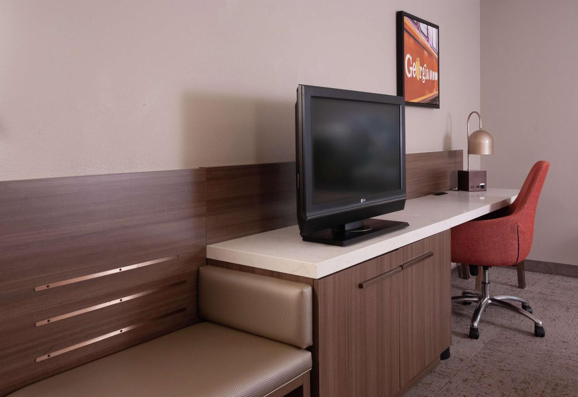 Hotel Hilton Garden Airport/millenium Center College Park