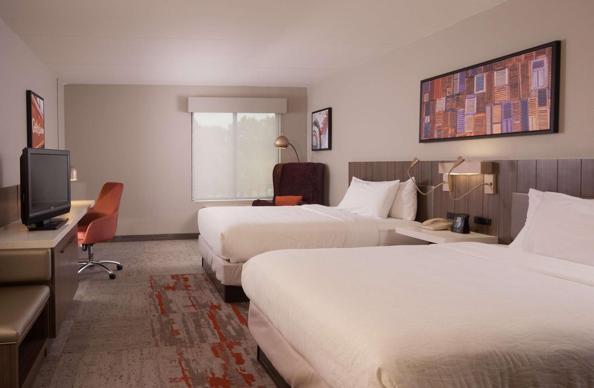Hilton Garden Airport/millenium Center Hotel