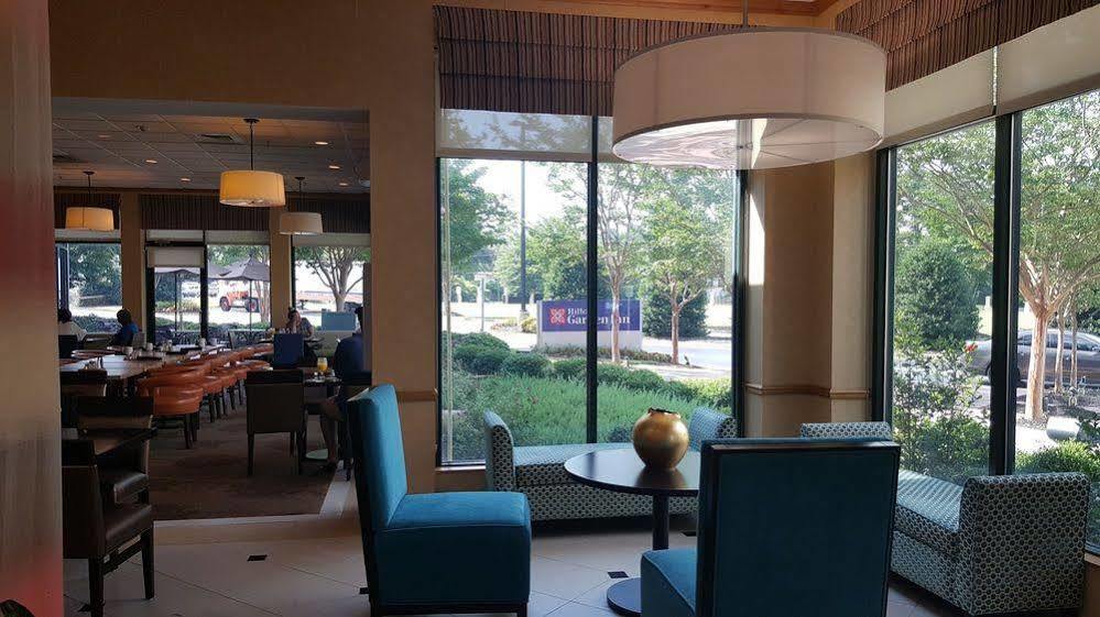 Hotel Hilton Garden Airport/millenium Center 3*