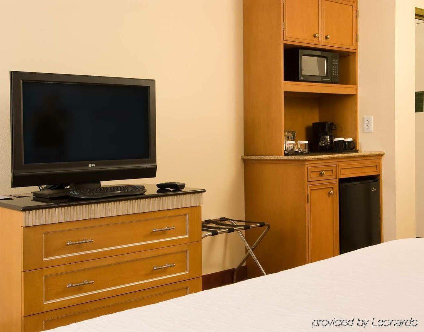 Hilton Garden Atlanta Airport/millenium Center